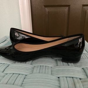 Black patent Vince Camino flats